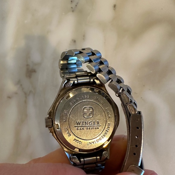 Woman’s Swiss army watch Wenger design circa 1994. - Picture 2 of 4